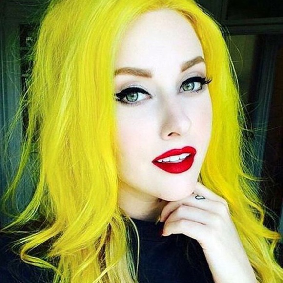 ✨DAFFODIL YELLOW  24” Straight LACE FRONT WIG *NWT - Picture 2 of 5